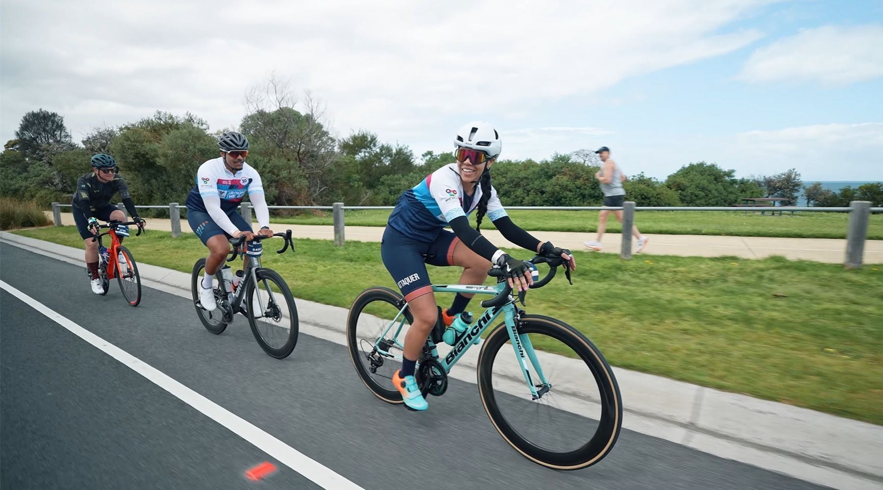 Mga Sustainable Cycling Jersey: Ang Innovation ng QIYI sa Eco-Conscious na Performance Wear